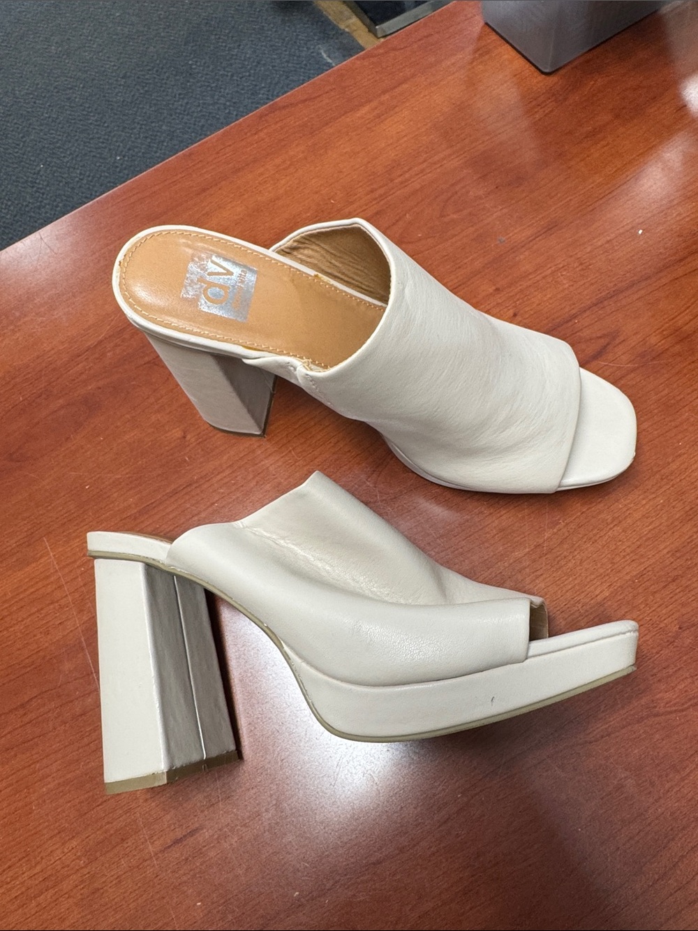 DV dolce vita heeled mules size 10 // 100426
